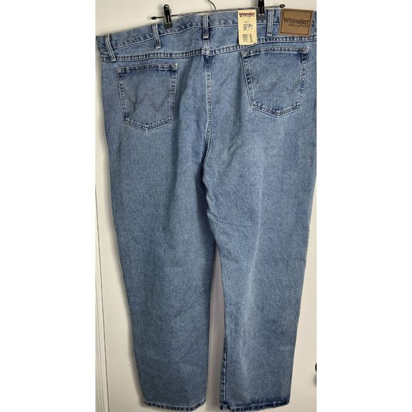 Wrangler Men's Rugged Wear Relaxed Fit Jean Vintage Light Washed 48x30 NWT New - Picture 2 of 7